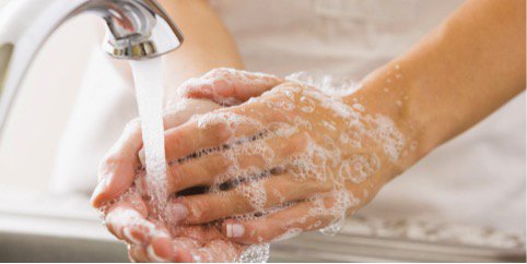 Lavarsi le mani contro l'influenza